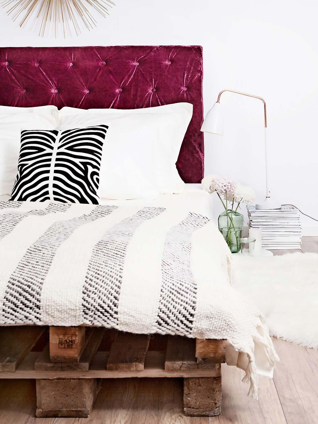 Łóżko DIY z palet