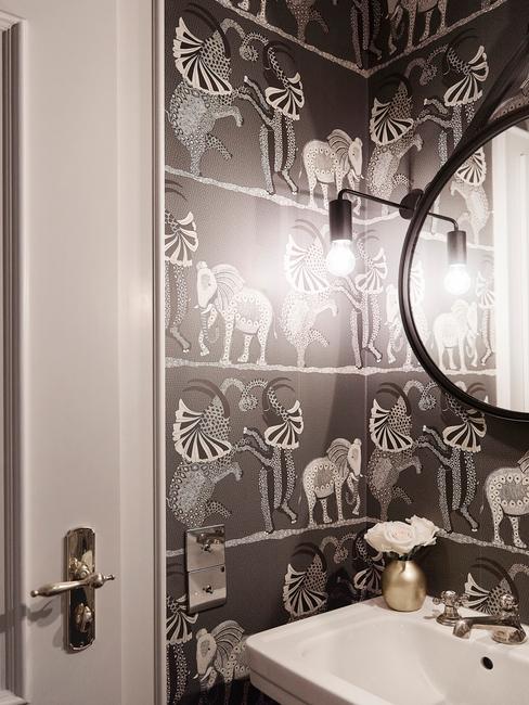 Oryginalne kafelki w łazience w kolorze czarnym z białym afrykańskim wzorem