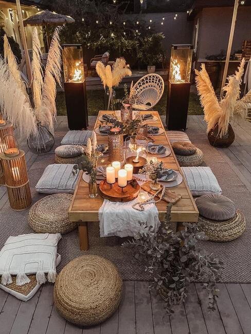 Nastrojowy taras w stylu boho