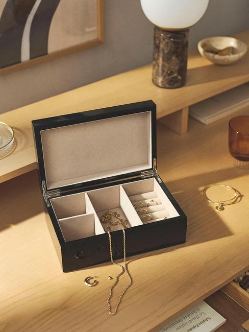 przechowywanie biżuterii