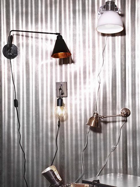 lampy industrialne na ścianie ze stali
