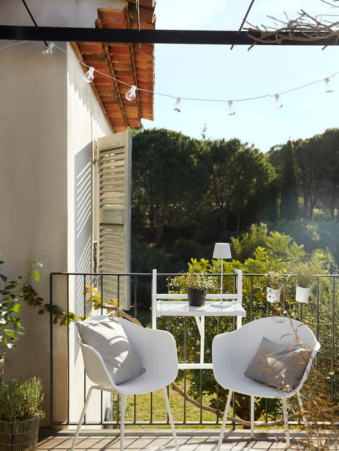 śródziemnomorski balkon w bloku