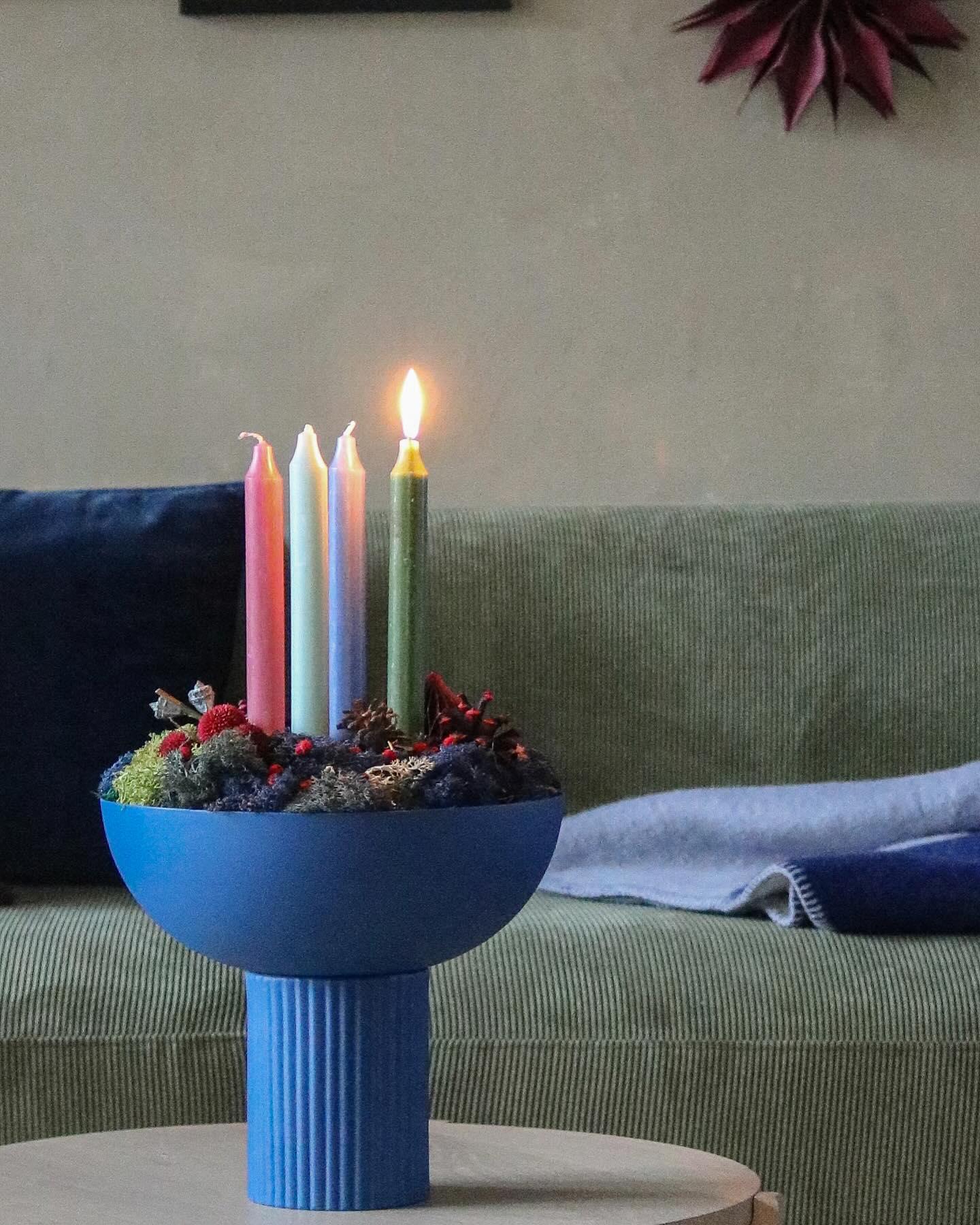 Wielokolorowy wieniec adwentowy