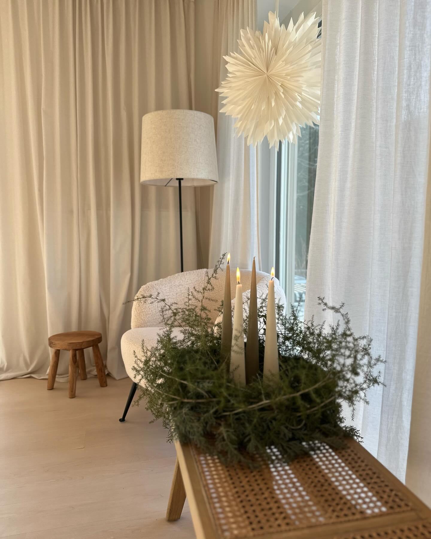 Wieniec adwentowy w stylu skandynawskim