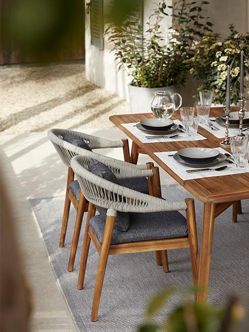 taras w stylu śródziemnomorskim