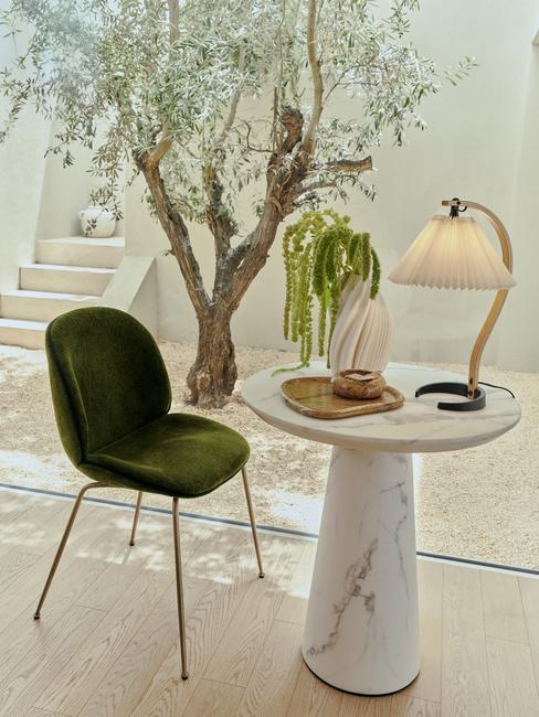 Zielone krzesło Beetle Gubi