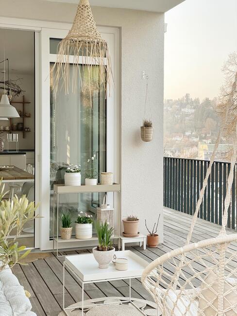 Taras boho w jasnych kolorach