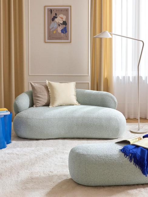 Kącik do czytania w salonie