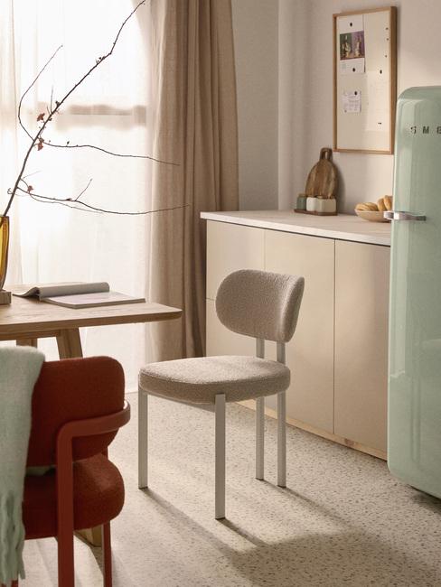 Jadalnia w kuchni w stylu skandynawskim