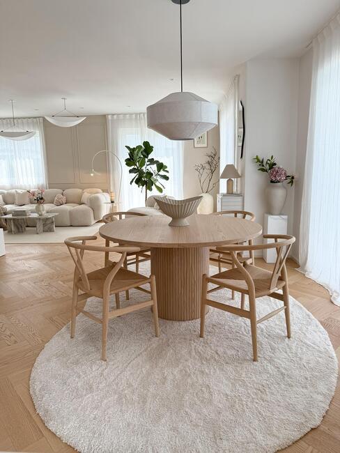 jadalnia w salonie w stylu skandynawskim