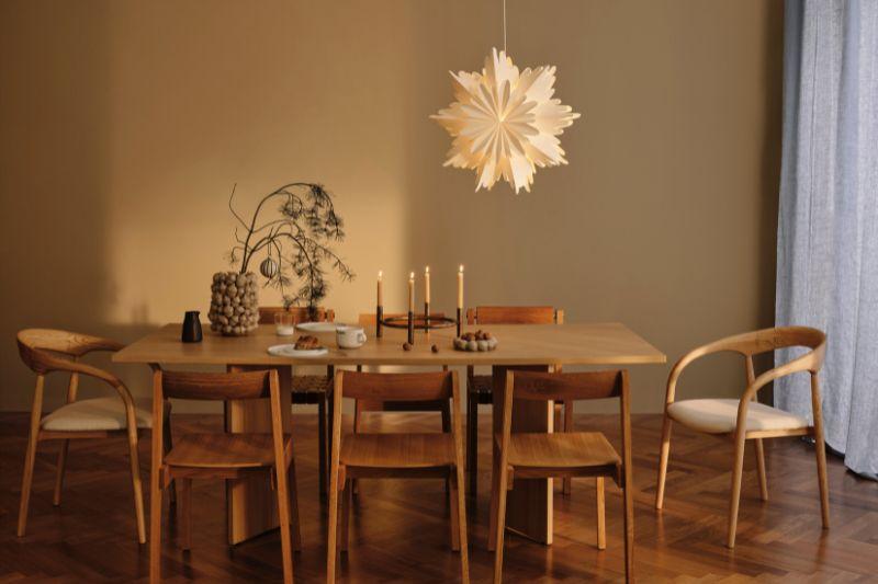 Stół świąteczny w stylu skandynawskim