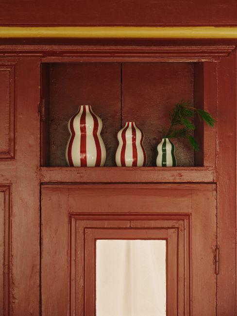 Wazony ozdobne w paski