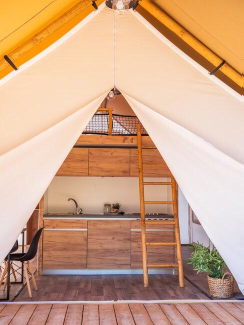 ForRest glamping: zariadenie stanu