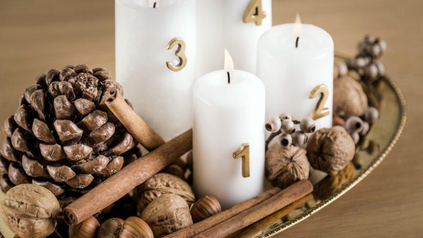 vánoční dekorace - adventní věnec