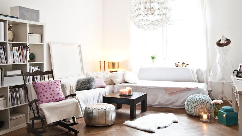Garnitur mit Sofa und Sessel