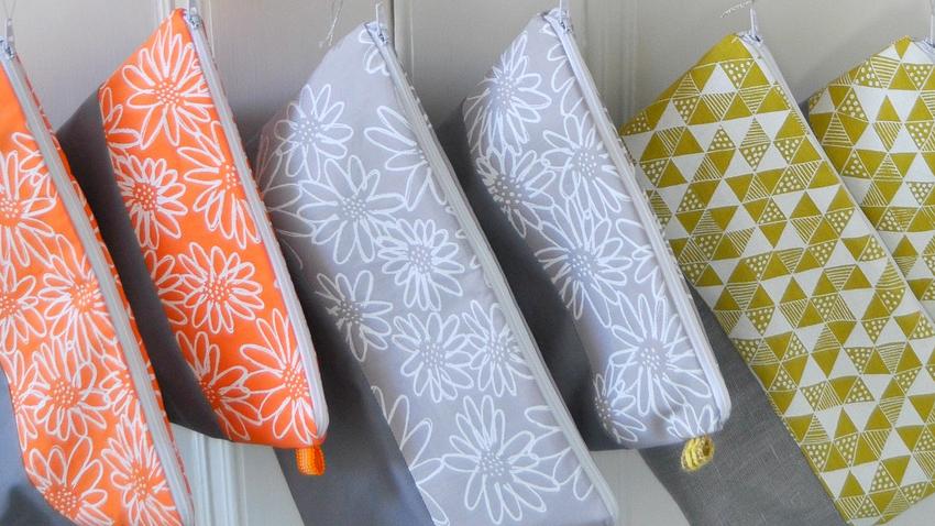 Kulturbeutel Leder im blumigen Designs