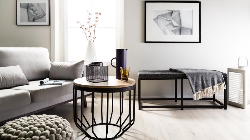 Wohnzimmer - Sofa- Bank - Couchtisch