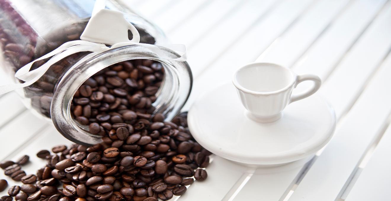 Cafetera con molinillo