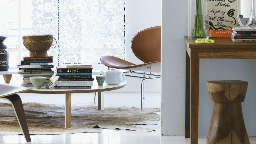 sillas colgantes de madera