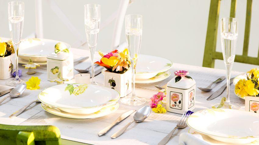 Vaisselle Villeroy et Boch sur une table de fête