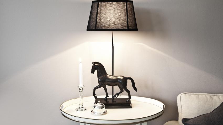 Lampe avec sculpture bois de cheval