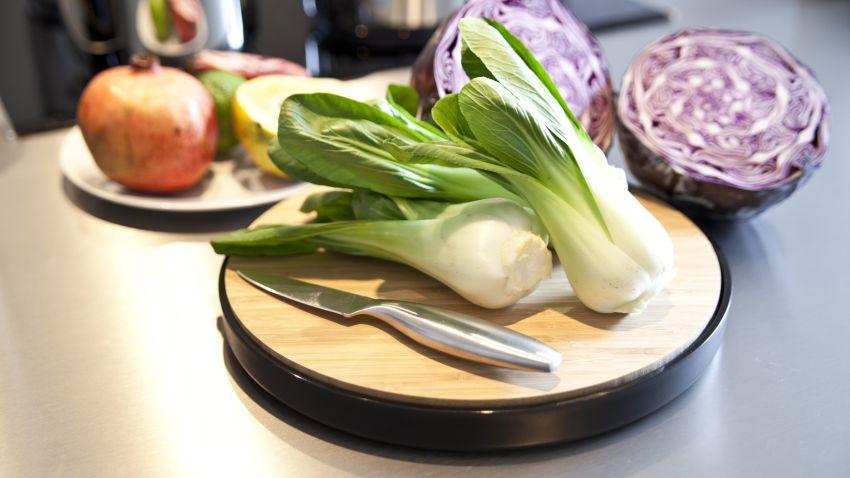 Plateau tournant oignons couteau