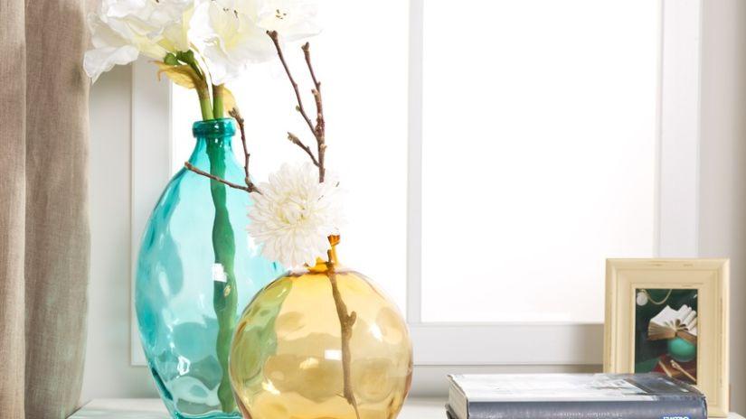 Joli vase turquoise en verre