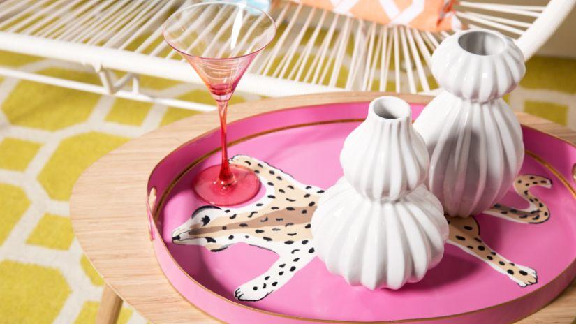 Grands vases blancs