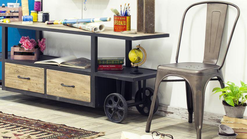 Chaise fer forgé de style industriel