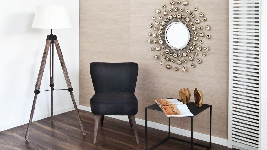 fauteuil d'appoint, lampe trépied, table basse, miroir soleil
