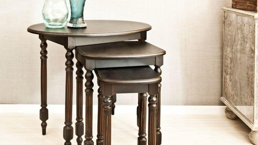 Petites tables en bois d'acajou