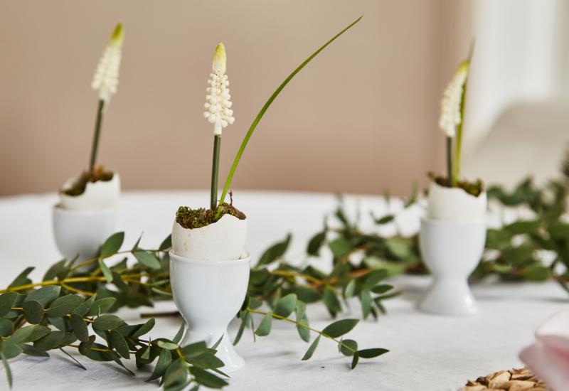 decoration de table avec des coquilles d'oeufs recyclées