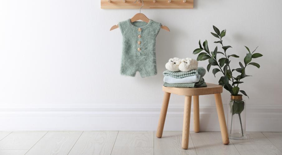 tabouret d'enfant en bois