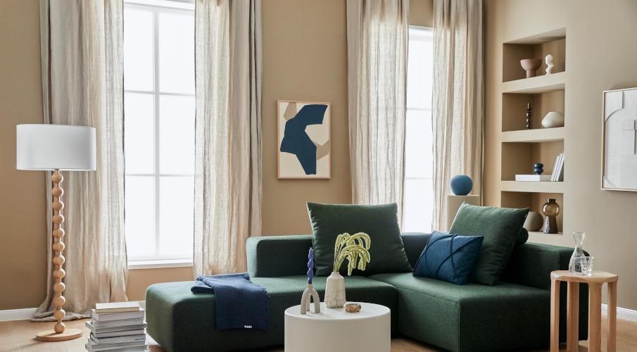 grand salon contemporain bleu et blanc