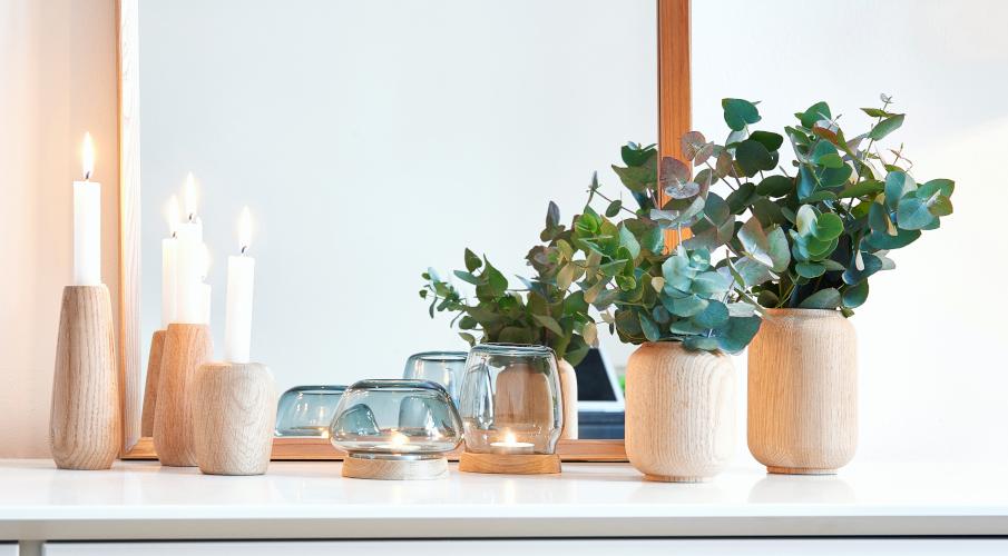 Vases en bois, bougeoirs en bois, miroir