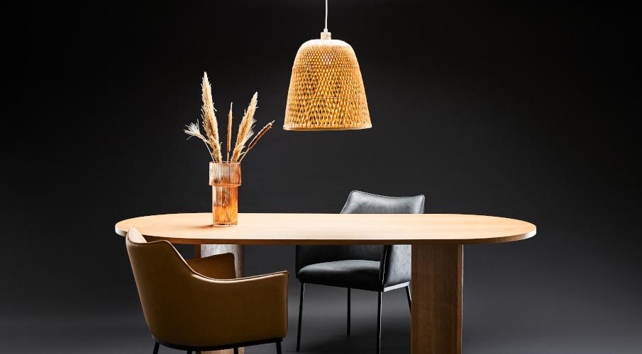 vase jaune foncé transparent