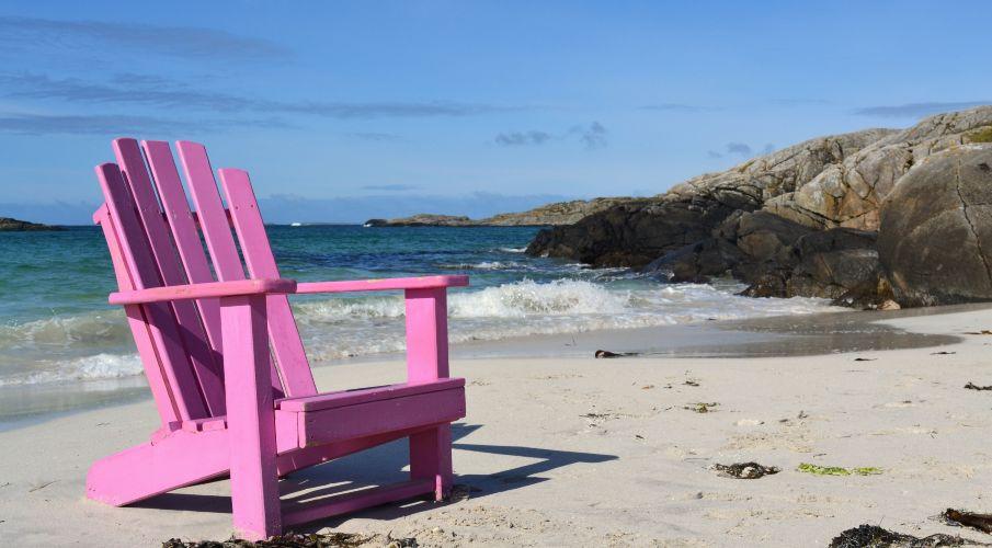 transat rose au bord de la plage
