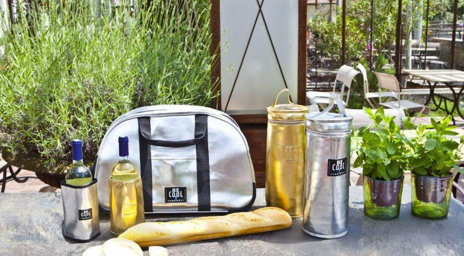 Thermos souple sur une table