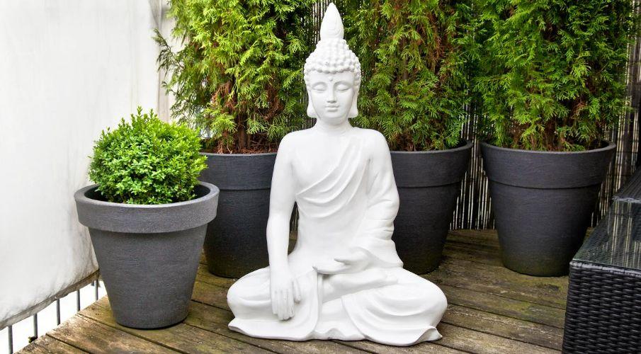 statue de jardin blanche