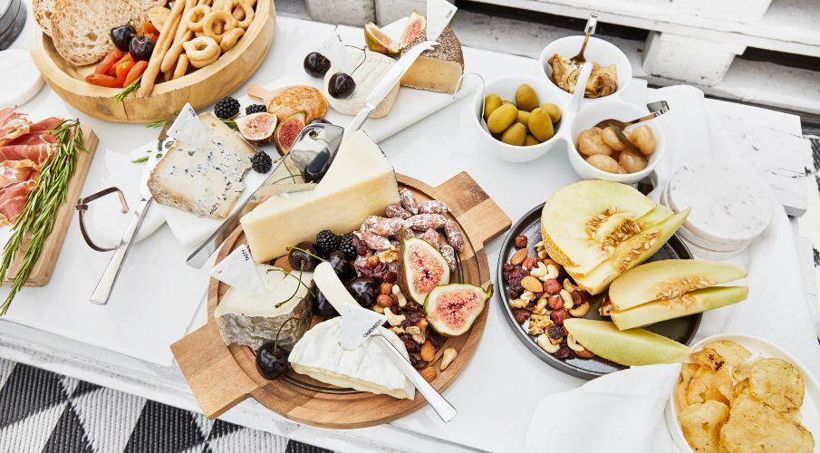 plateau de fromage et charcuterie