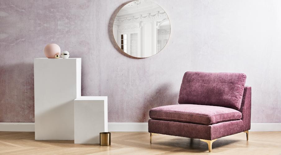 fauteuil velours pourpre, pieds dorés, miroir rond