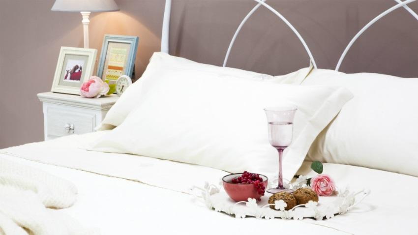 vassoio da letto