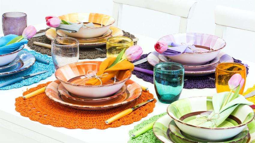centrotavola ad uncinetto colorati
