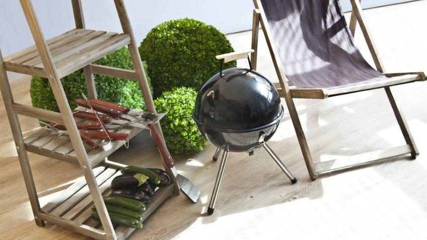 barbecue schort voor barbecue op terras