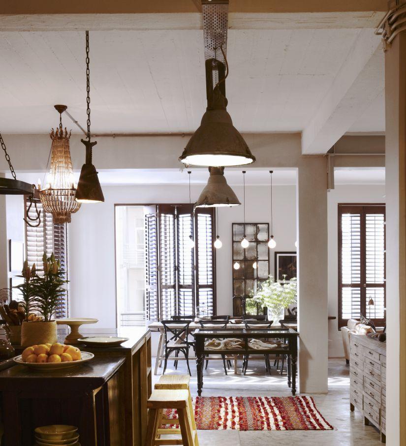 vintage hanglampen in industriële studio