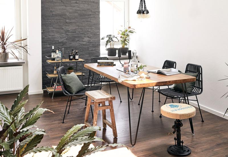 Robuuste eettafel