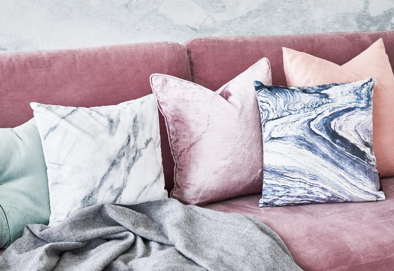 Oud roze kussens