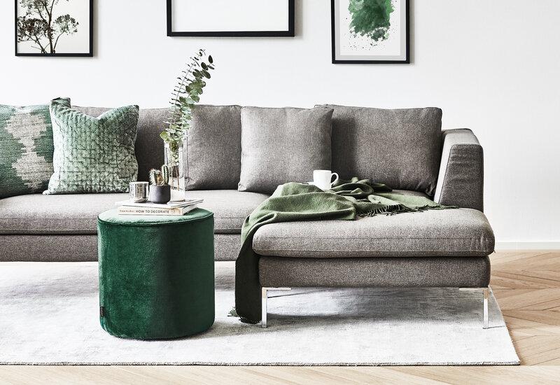hoekbank eettafel met groene bijzettafel