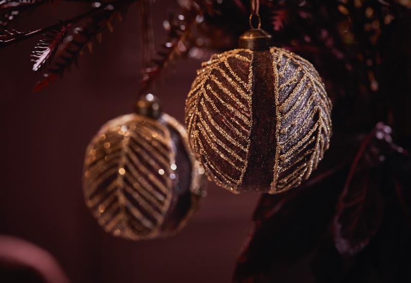 Rpde Kunststof kerstballen met gouden glitters