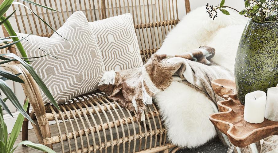 tuinset rotan met beige boho kussens